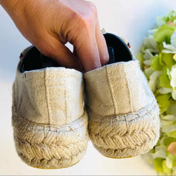 Soludos beige/red/black tribal embroidered shoes - Picture 3 of 8